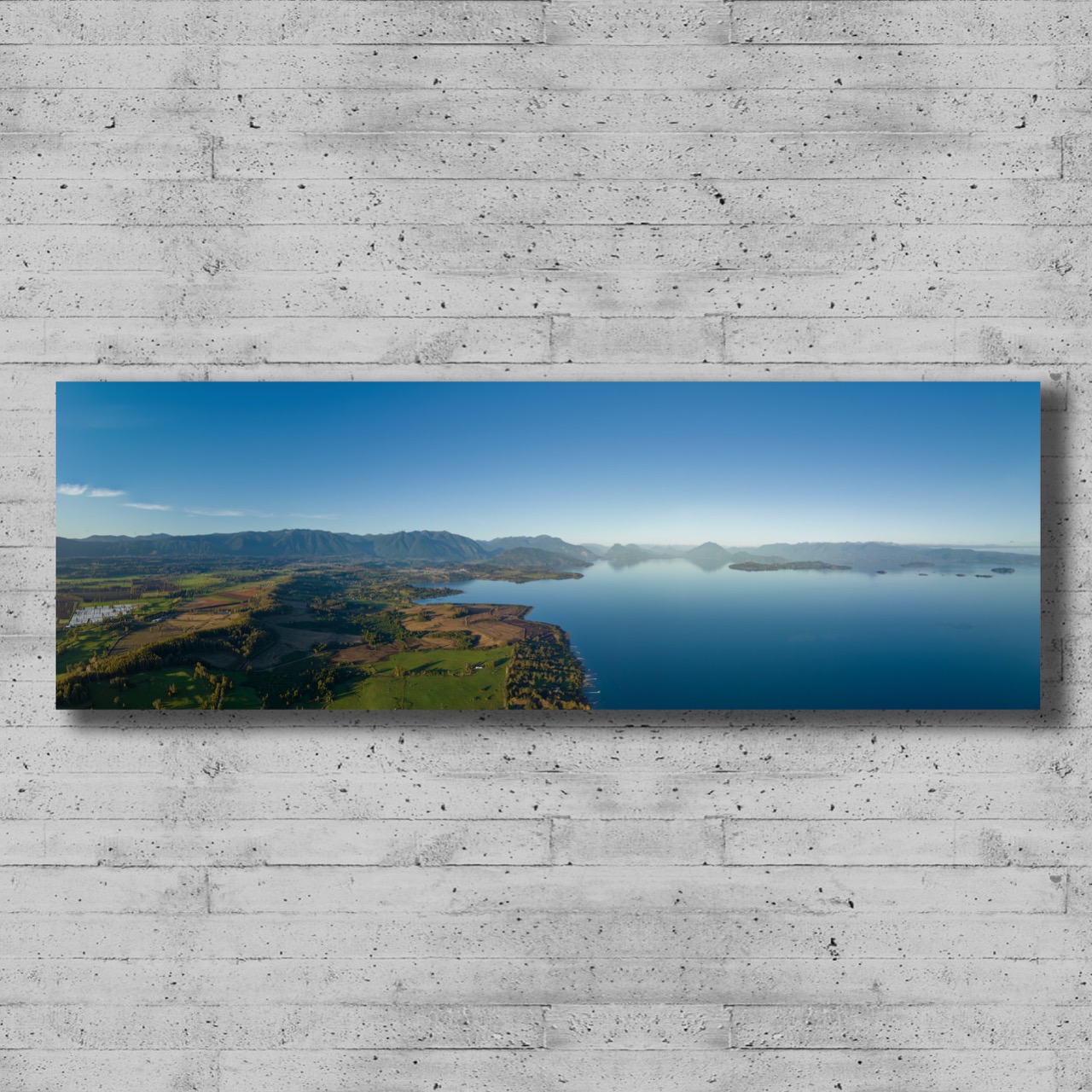 "Cielos Claros y Campos Verdes en Calmo Ocaso del Lago Ranco" - Imagen 10
