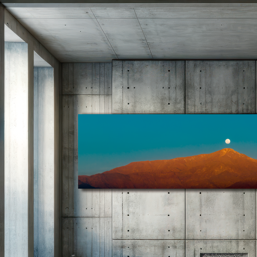 "Cerro Provincia bajo la Luna: Vigilia de un Guardián Ceremonioso" - Imagen 9